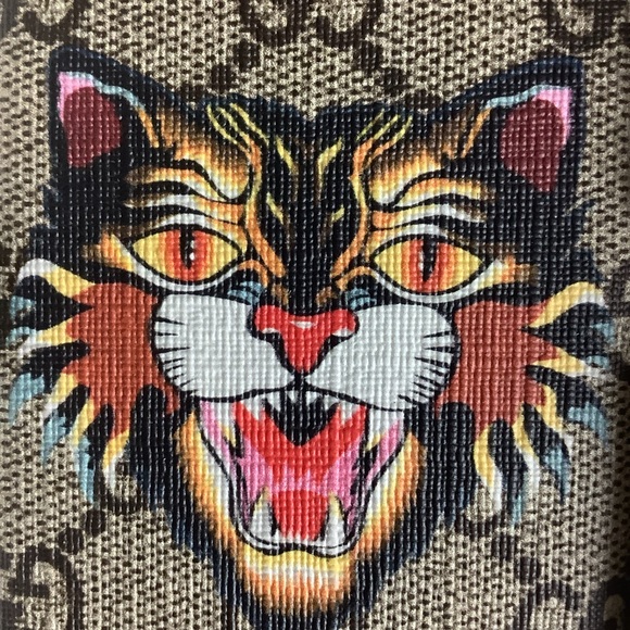 Gucci - GG Supreme - The Angry Cat - Case for iPhone SE (current), SE 2020, 7, 8 - Picture 3 of 6